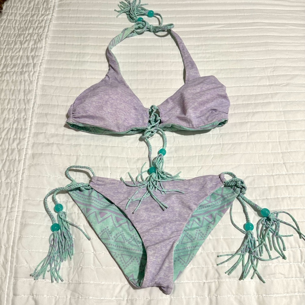 Victoria Secret Reversible Bikini - Picture 6 of 7